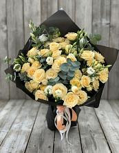 Букет цветов из:  Розы и Лизиантусы в Октябрьском