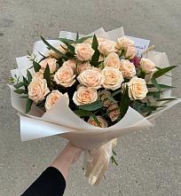 Букет Кремовые розы Латте в Октябрьском