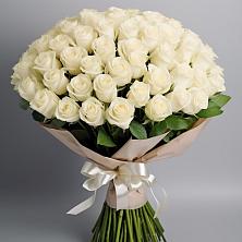 Букет 101 беля роза Белоснежка в Октябрьском